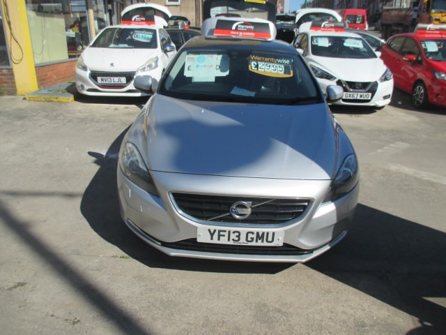 13 VOLVO V40 D2 SE LUX NAV