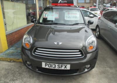 13 MINI COUNTRYMAN